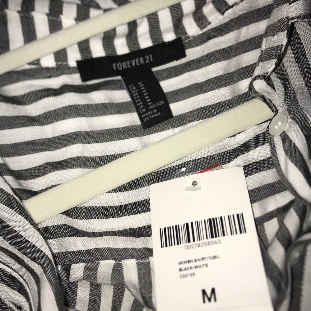 Top - Picture 2 of 2